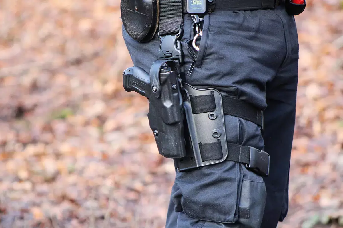 Американского полицейского обвинили в халатности – вместо выезда на стрельбу он заехал за пиццей - новости на Lada.kz 26.10.2025