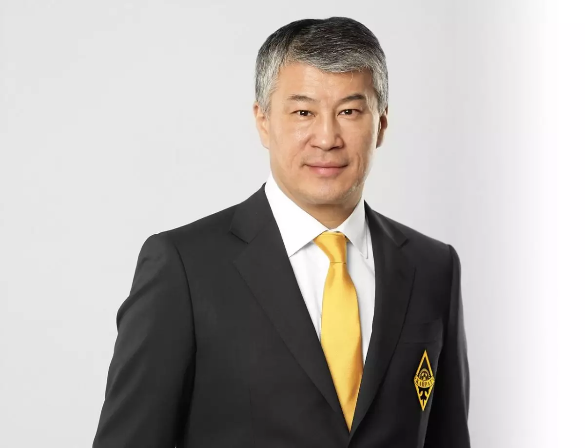 «Вы не зрители, вы часть команды»: Кайрат Боранбай поздравил фанатов с чемпионством