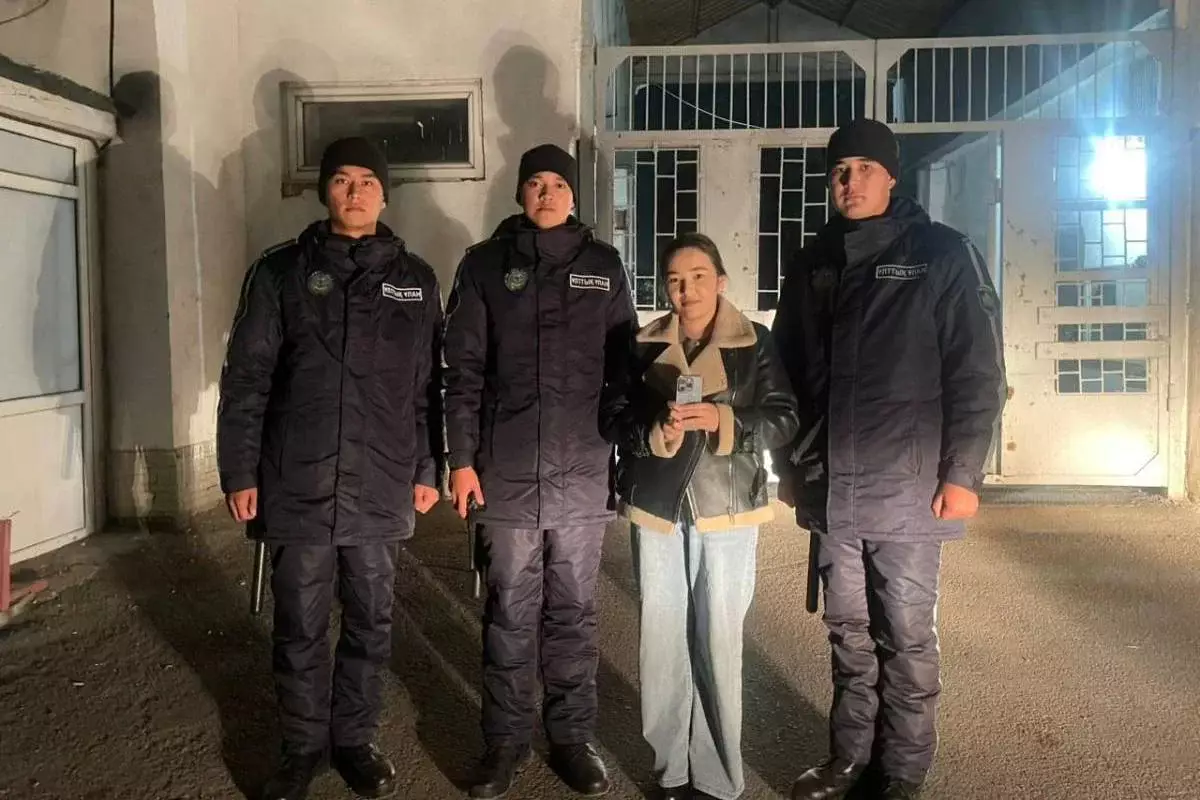 Два потерянных iPhone и Samsung вернули владельцам гвардейцы за день в Астане