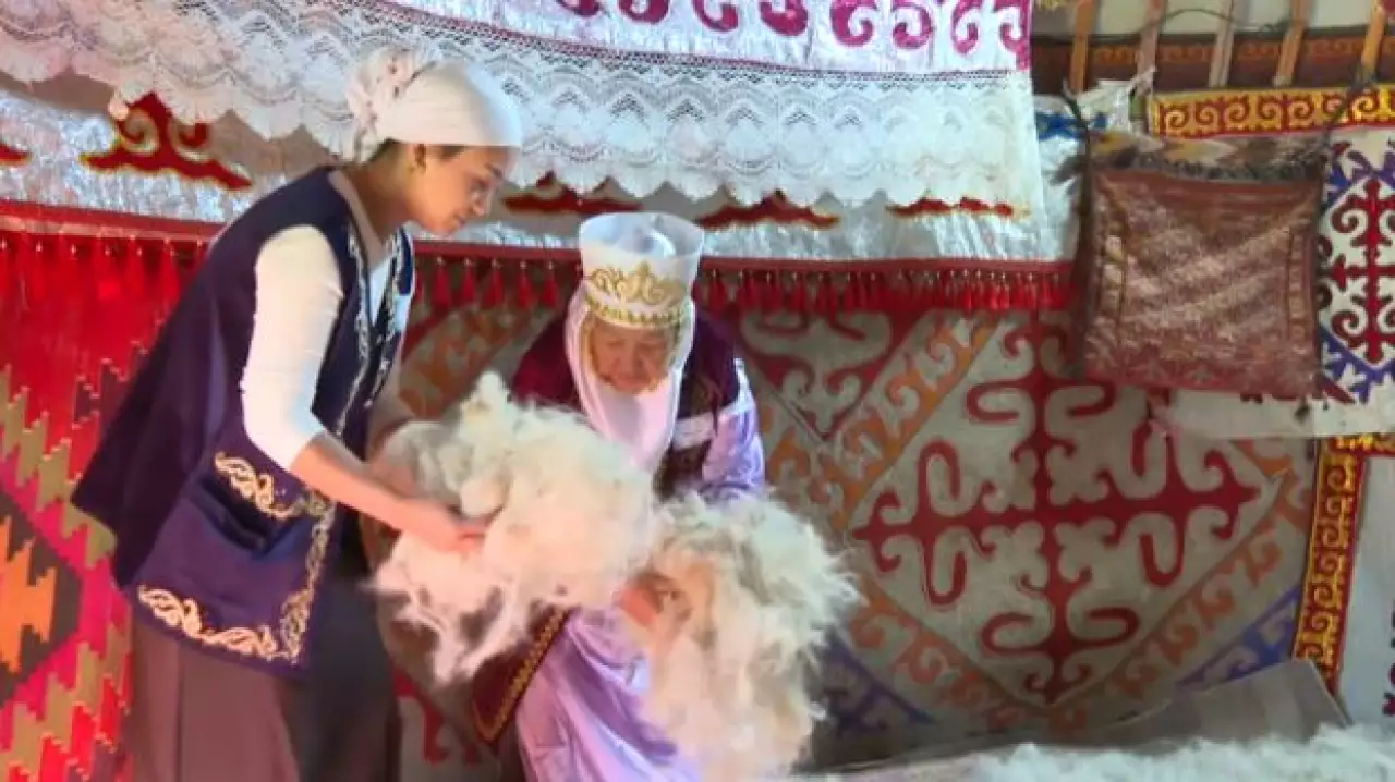 Искусство валяния войлока возрождают в Кызылординской области