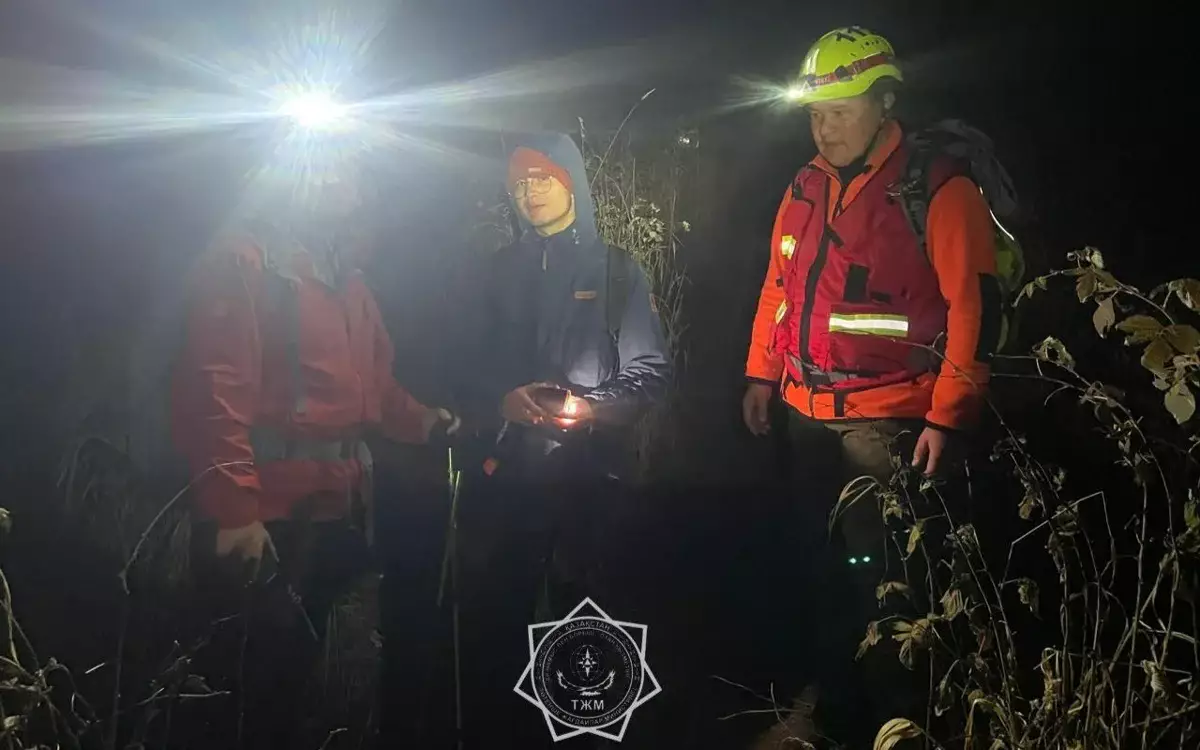 Алматыда құтқарушылар 16 жастағы туристі 4000 метр биіктіктен аман-есен түсірді