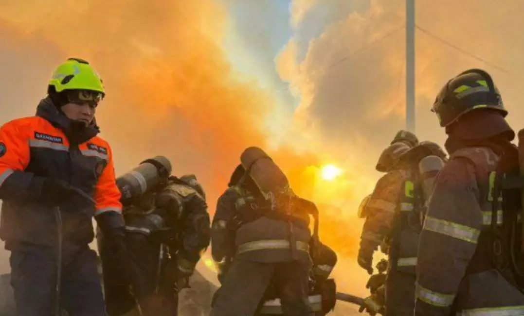 Крупный пожар на производстве произошел в Астане
