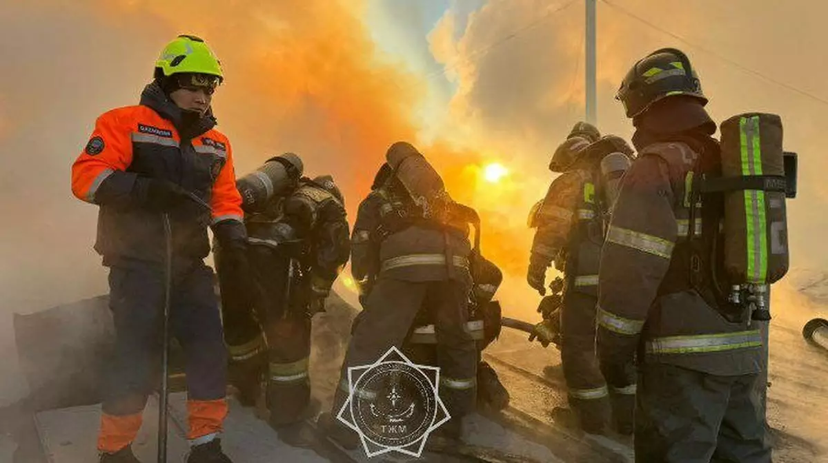Крупный пожар на газоблочном заводе произошел в Астане