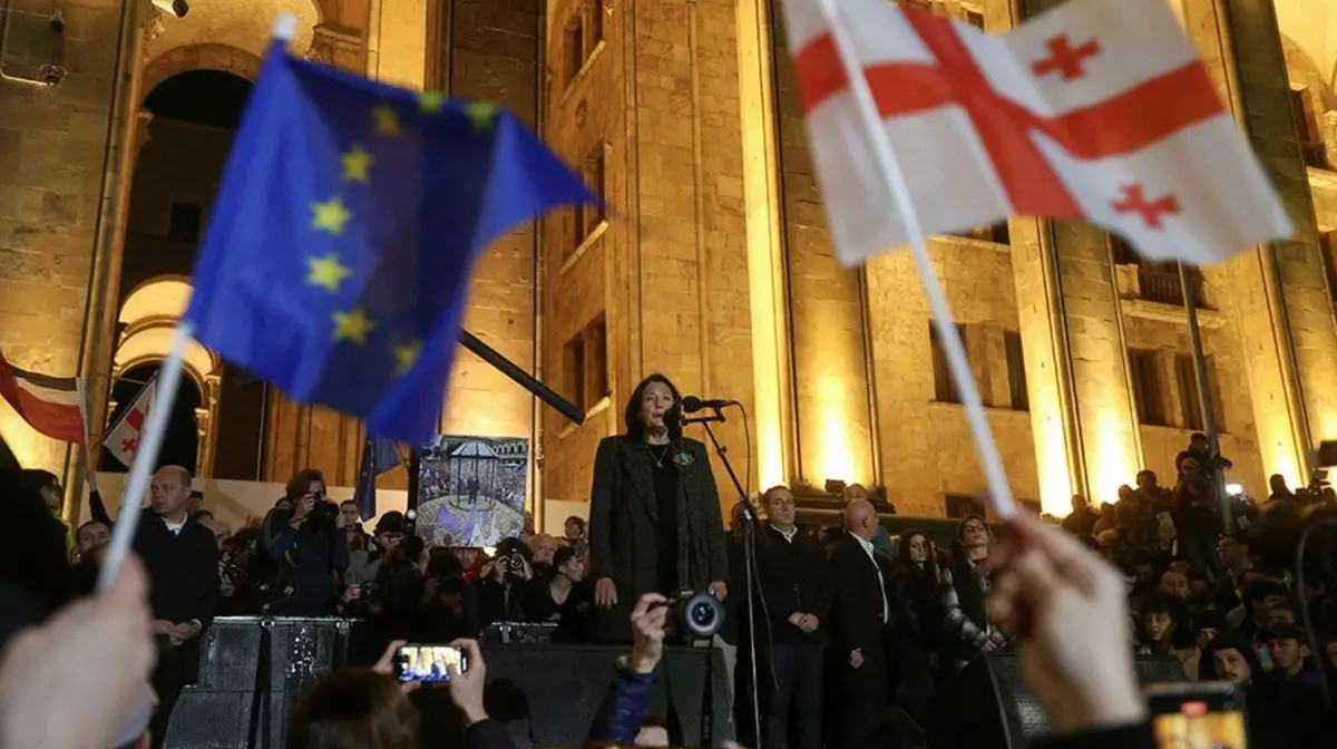 В Тбилиси снова требуют смены власти и новых выборов