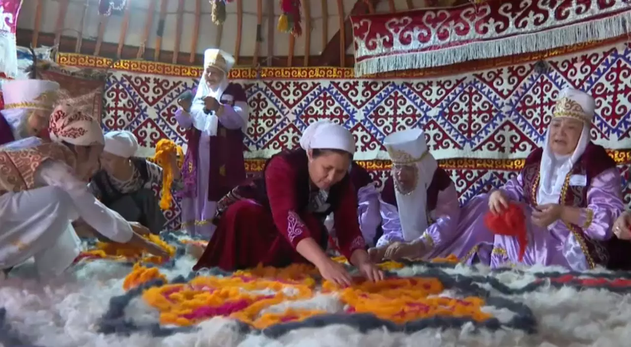 Қызылорда облысында көне киіз басу дәстүрі қайта жаңғырды