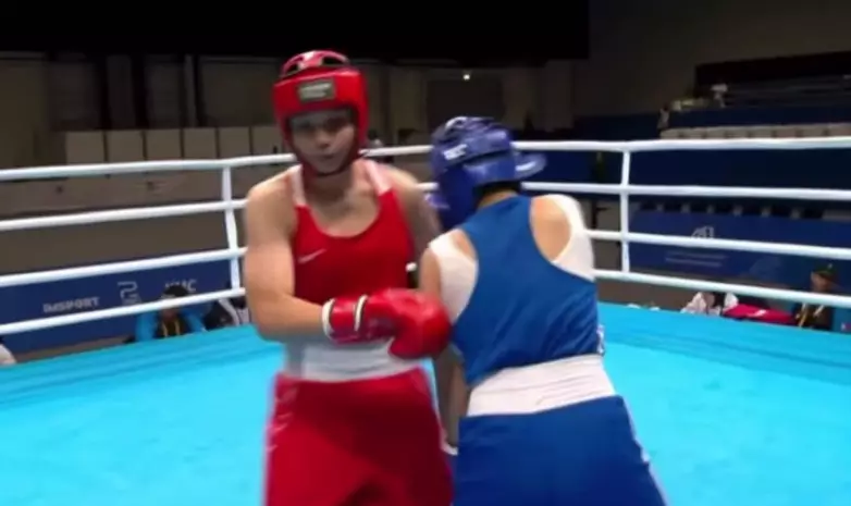 Казахстанская боксерша победила нокаутом и гарантировала себе медаль
