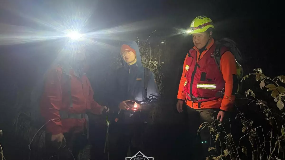 Алматыда құтқарушылар туристі төрт мыңдық биіктіктен түсірді