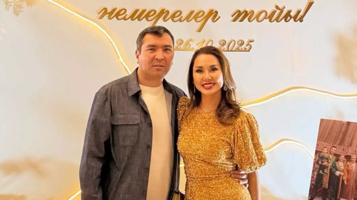"Жұмабек бәрін қуаттандырады": Динара Сәтжан күйеуінің энергиясын айтып мақтанды (ВИДЕО)