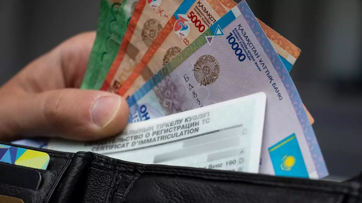 Казахстанцев оштрафовали на 215 миллиардов тенге