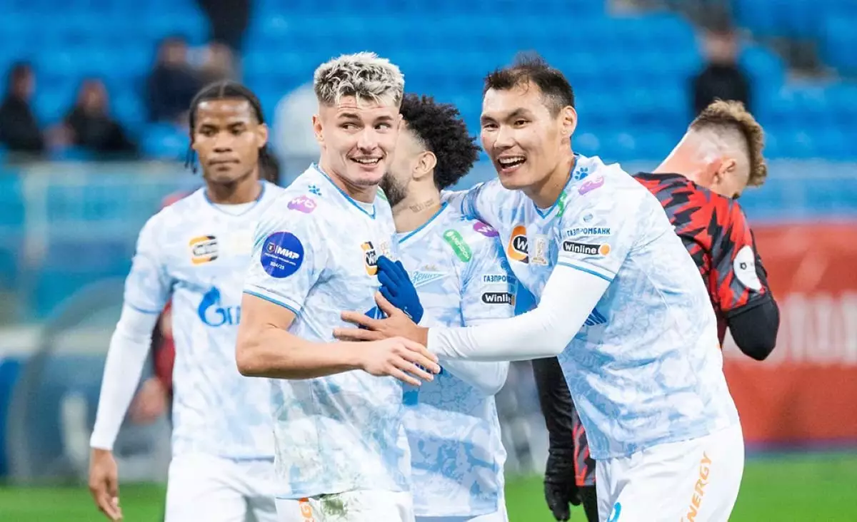 Друга Нуралы Алипа едва не похитили в России