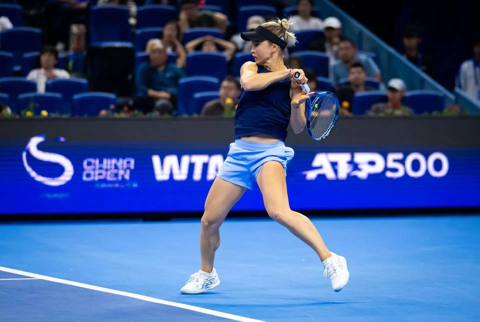 Юлия Путинцева Қытайдағы турнирді ірі жеңіспен бастады