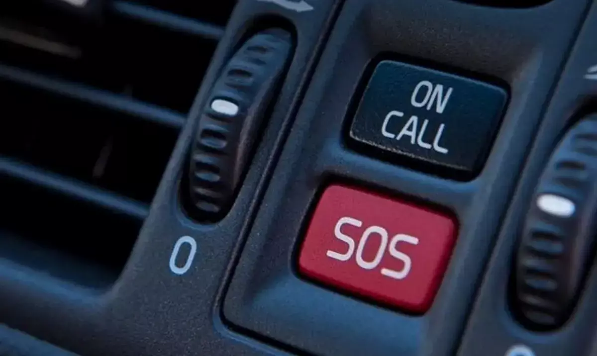 Казахстан вводит обязательную кнопку SOS в автомобилях: что важно знать водителям - новости на Lada.kz 27.10.2025