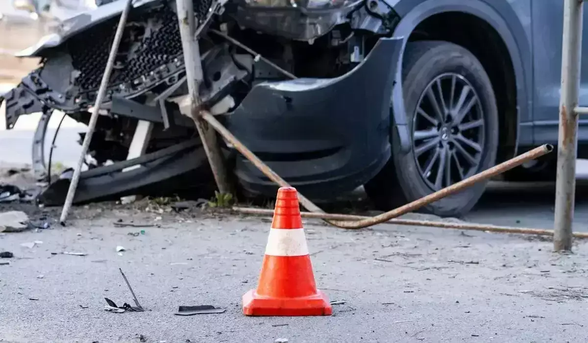 Ақтөбеде жүргізуші жасөспірімді қағып, үш көлікпен соқтығысты