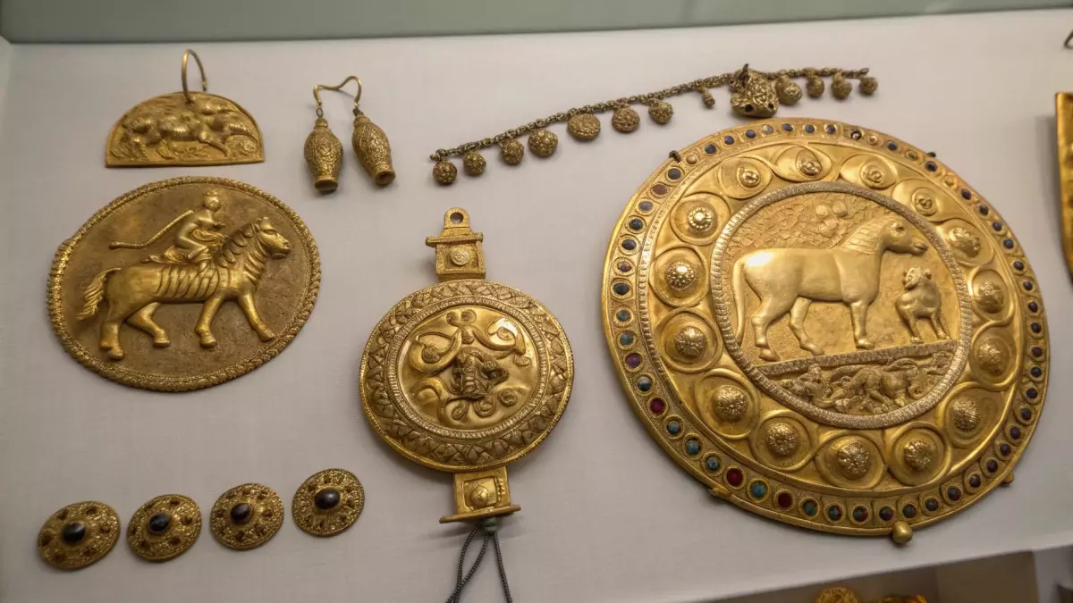 В Сибири нашли старейшие артефакты скифского «звериного стиля» – возраст почти 3 тысячи лет