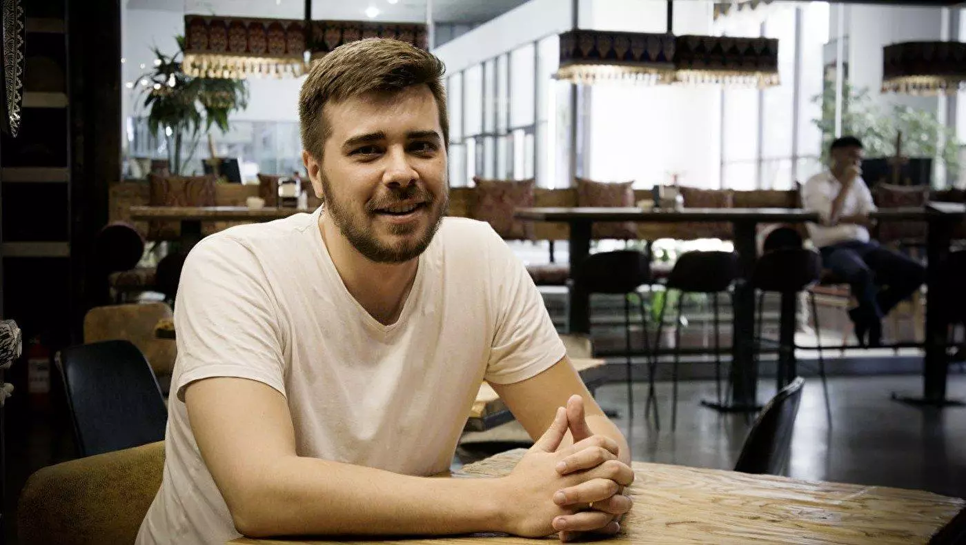 «Құжатты менен емес, алаяқтан сұраңдар»: Белгілі блогердің үйі Krisha.kz-те сатылымға шықты