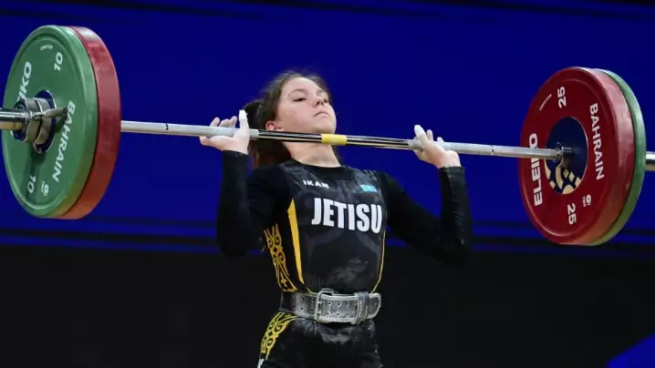 ВКонтакте желісіндегі секс туралы белгілермен шағын суреттер Трусикидегі сексуалды қыздардың бөкселері