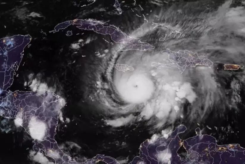 Ураган "Мелисса" пятой категории приближается к Ямайке