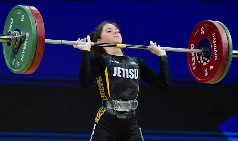Казахстанская тяжелоатлетка выступила на  Азиатских играх-2025