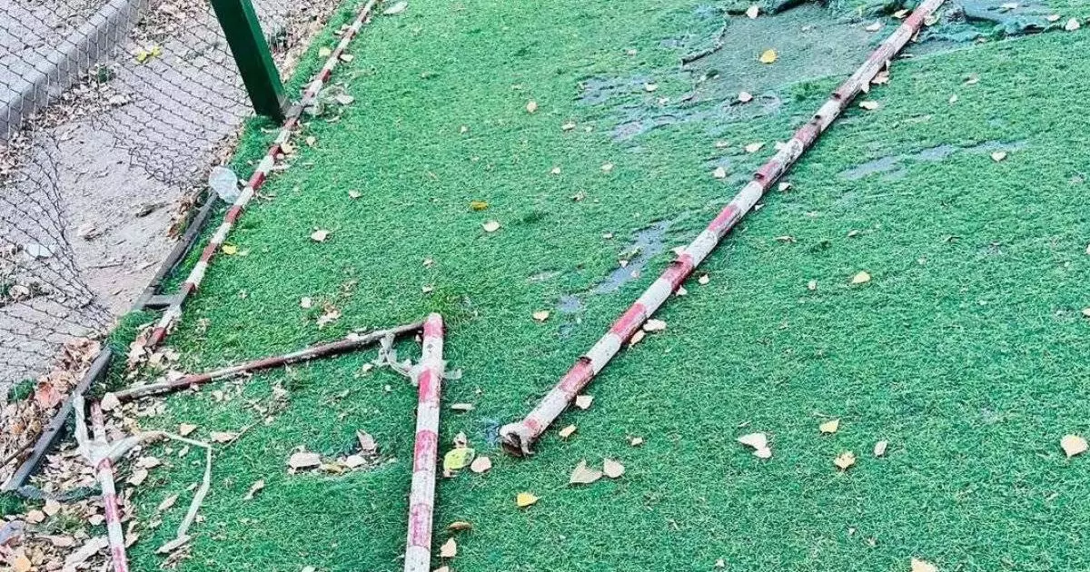  Көкшетауда футбол қақпасы баланың үстіне құлап кетті 