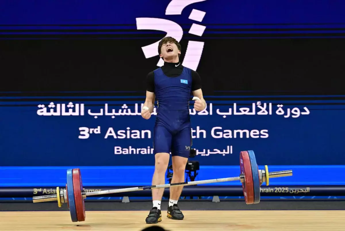 Штангист из Казахстана стал двукратным призером юношеских Азиатских игр