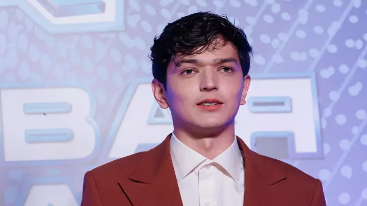 В Казахстане отменили концерты российского певца Акмаля.