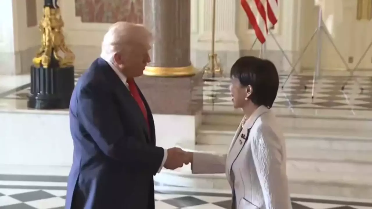 Д. Трамп Жапонияға ресми сапармен барды