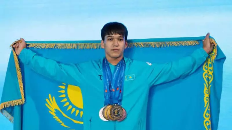 Алихан Аскербай жасөспірімдер Азиадасында алты рекорд орнатып, қос алтын жеңіп алды