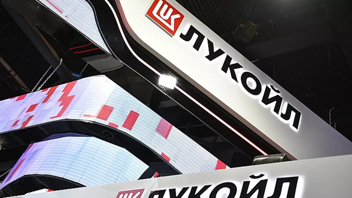 Батыс санкцияларынан кейін “Лукойл” шетелдегі активтерін сатпақ