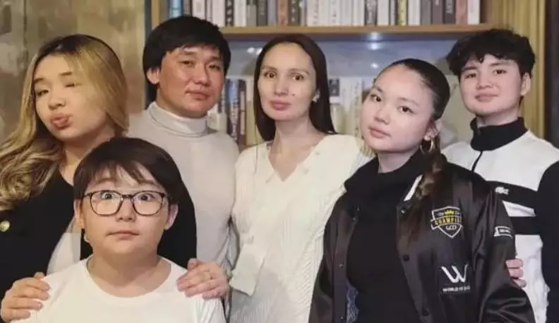 Жұлдыз Әбдікәрімова отбасындағы қуанышты жаңалықпен бөлісті