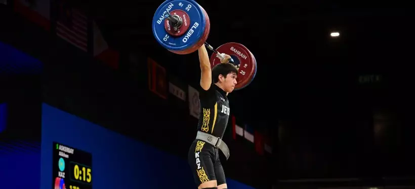 Казахстанский штангист установил рекорды мира, Азии и юношеских Азиатских игр