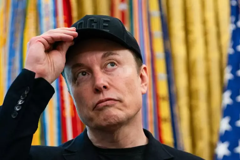 Маск запустил альтернативу "Википедии"