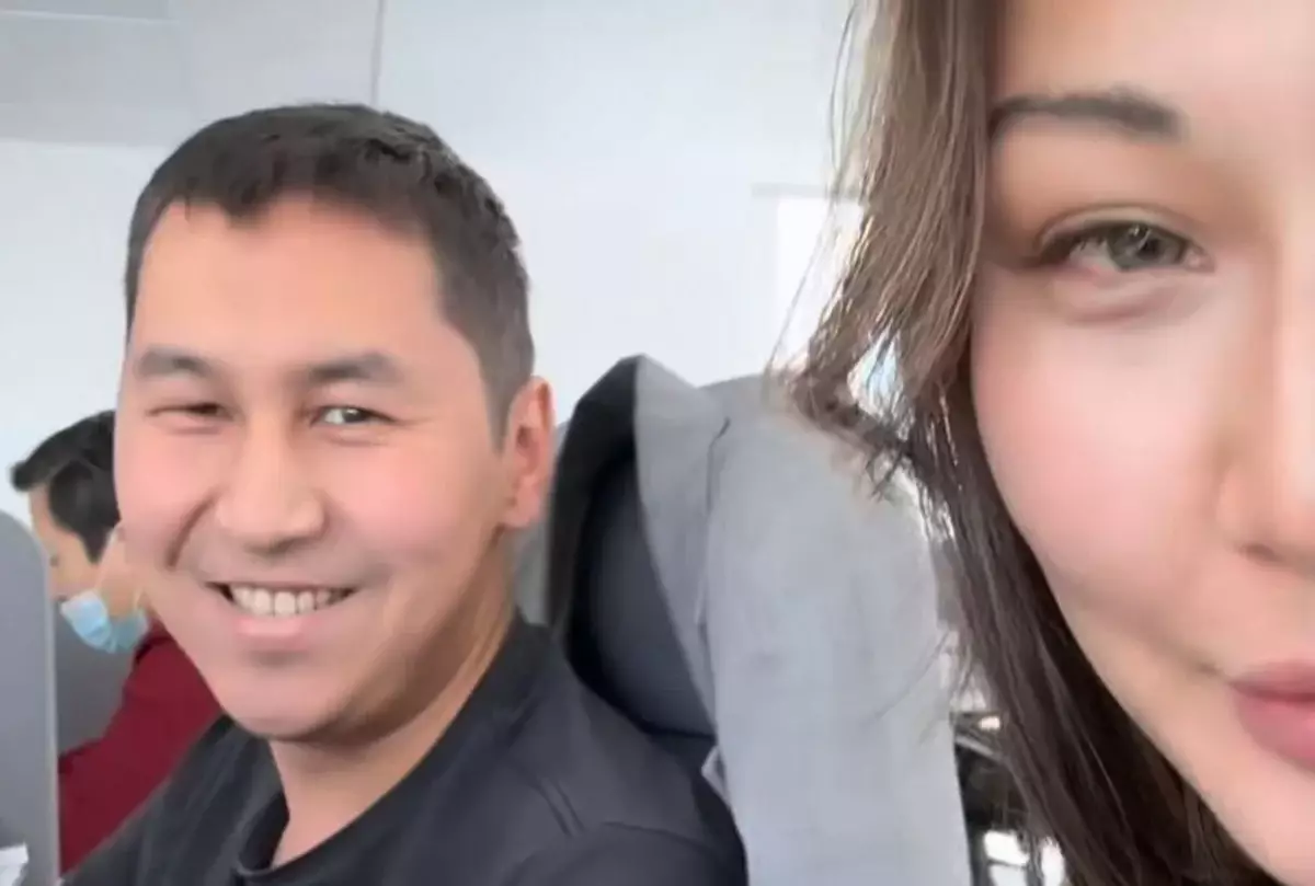 Казахстанец вживил себе под кожу микрочипы