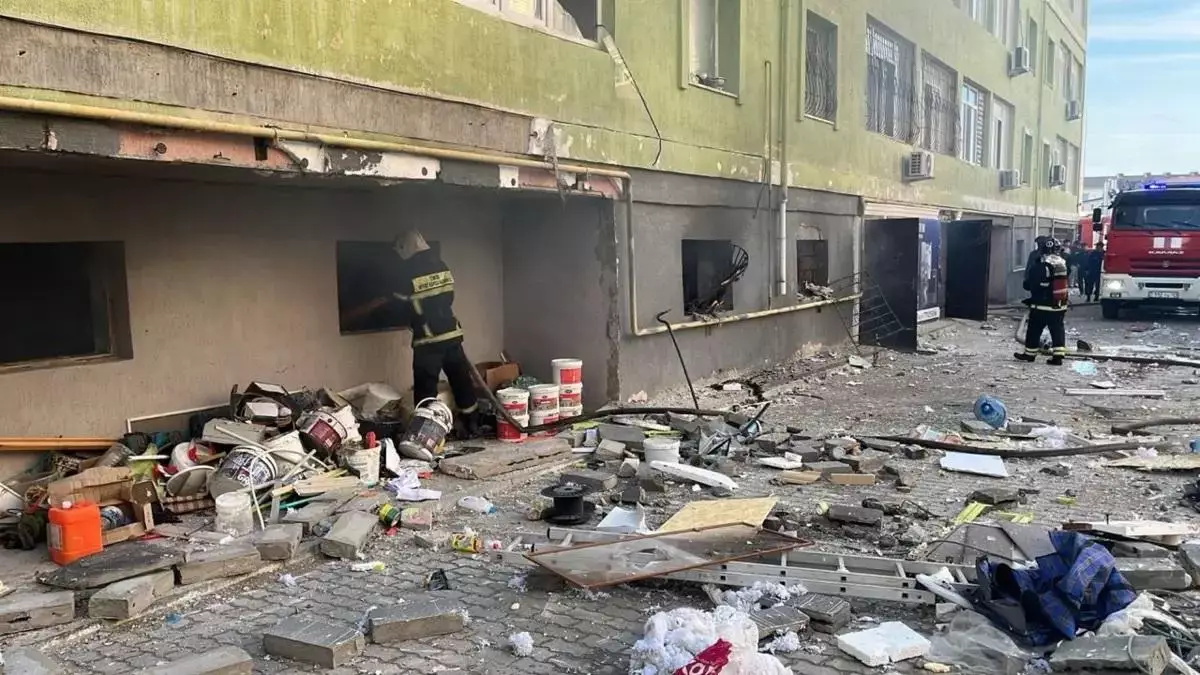 Ақтауда тұрғын үйде газ жарылып, бес адам зардап шекті (ВИДЕО)