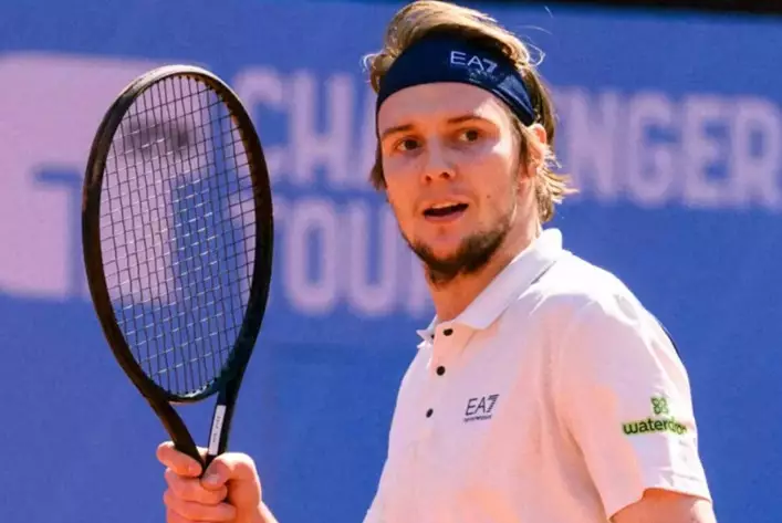 Бублик одержал победу над чемпионом "Ролан Гаррос"