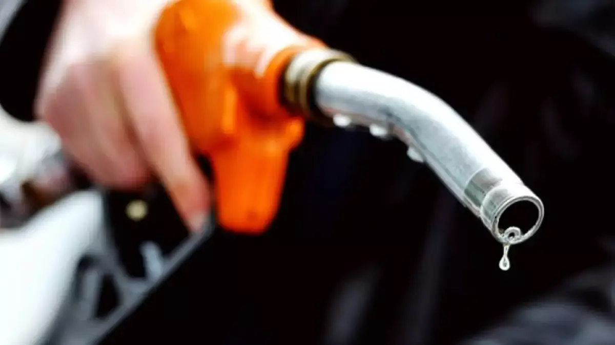 Тихий сговор: как несколько компаний управляют рынком ГСМ и мобильной связью в Казахстана - новости на Lada.kz 28.10.2025