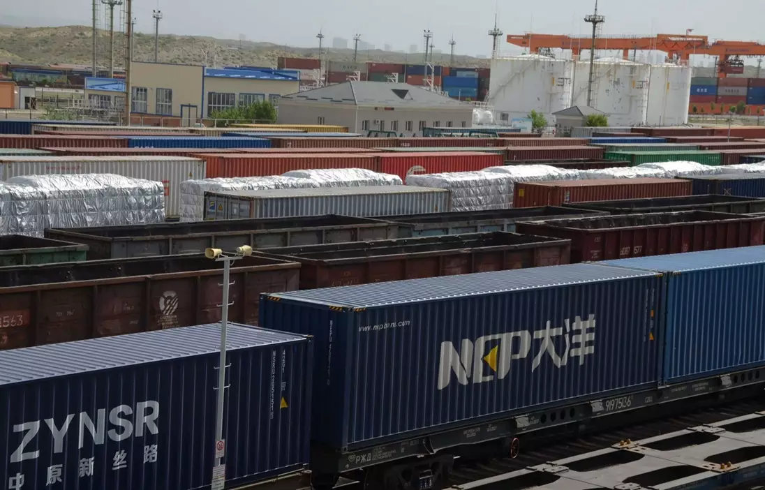 Порядка 3 тыс. вагонов скопилось на въезде в Китай из Казахстана