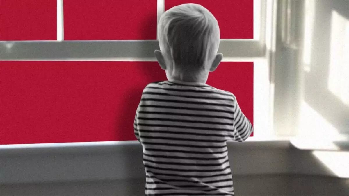 Мальчик выпал из окна в Балхаше