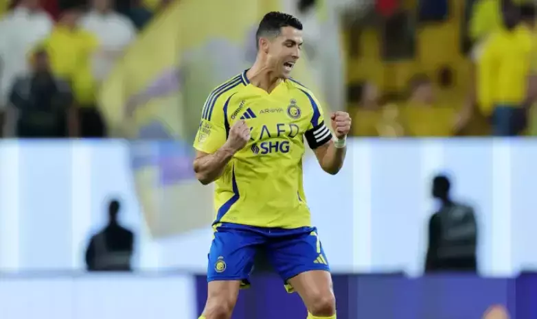 Роналду и Месси среди кандидатов на попадание в сборную сезона 24/25