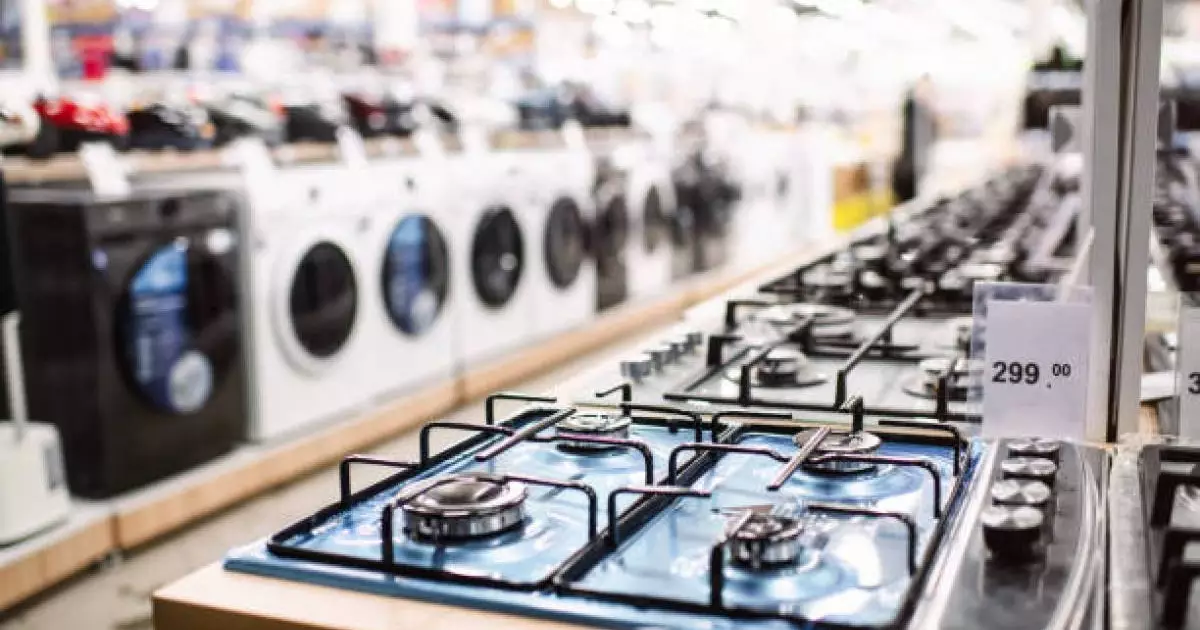  Астанада дүкен сатушысы клиенттерді алдап, ақшасын өз шотына аударып алған 