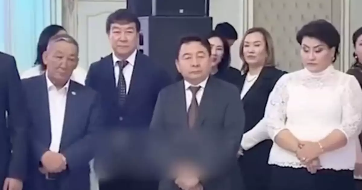   Пара алғаны үшін сотталған Атыраудың бұрынғы әкімі Бақытгүл Хаменова тойда жүр   