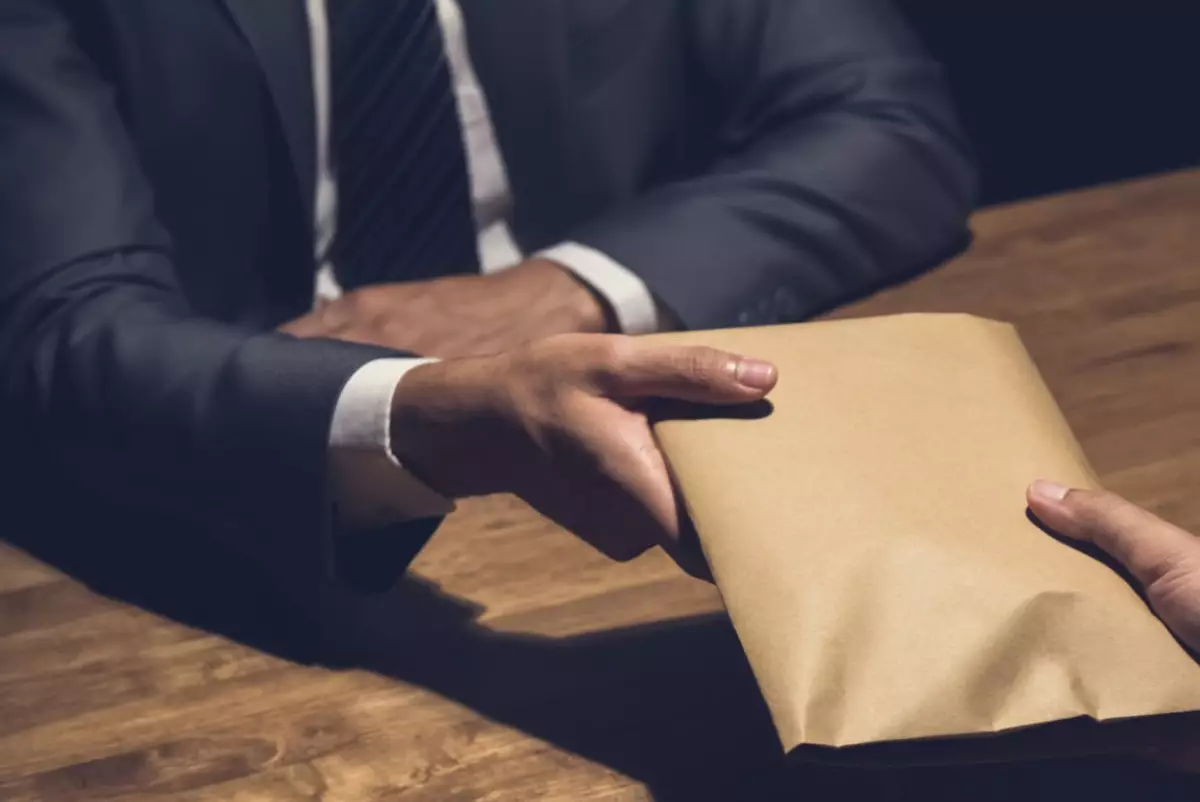 Коррупционный скандал в Туркестанской области: арестованы два руководителя управлений