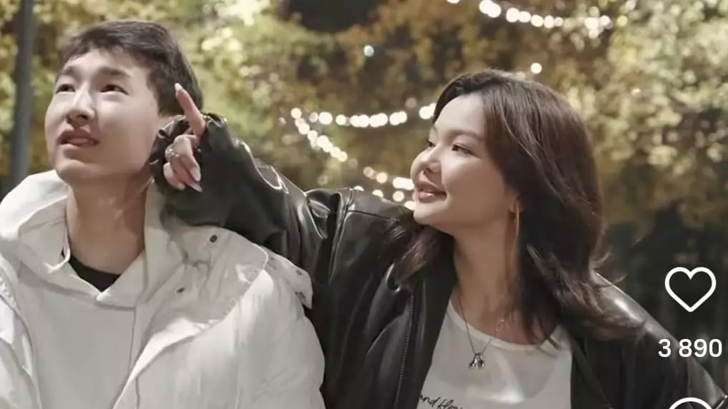 Қайраттың қызы еркекті артынан теуіп сынға қалды