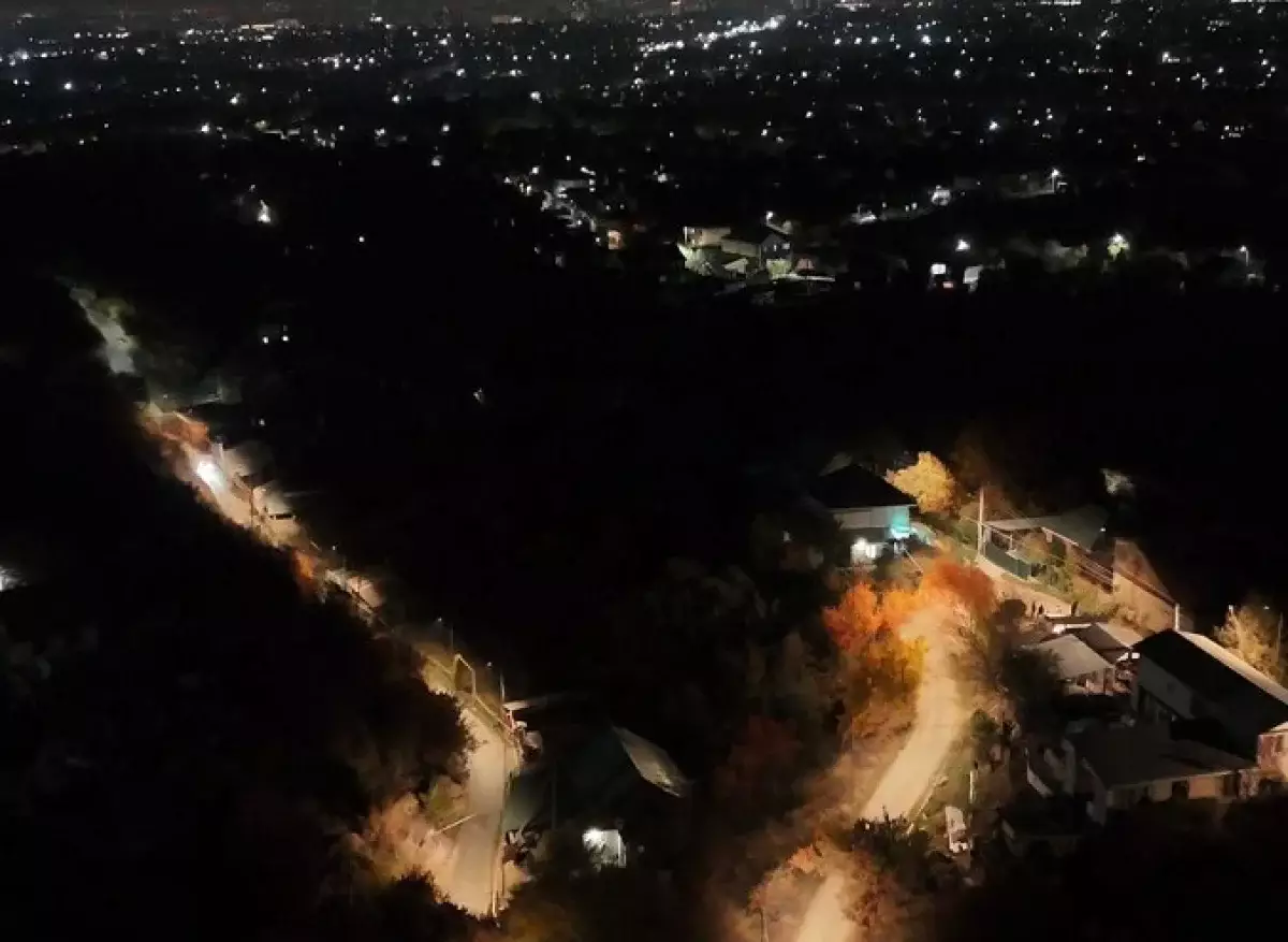 В Наурызбайском районе модернизируют освещение на 51 улице