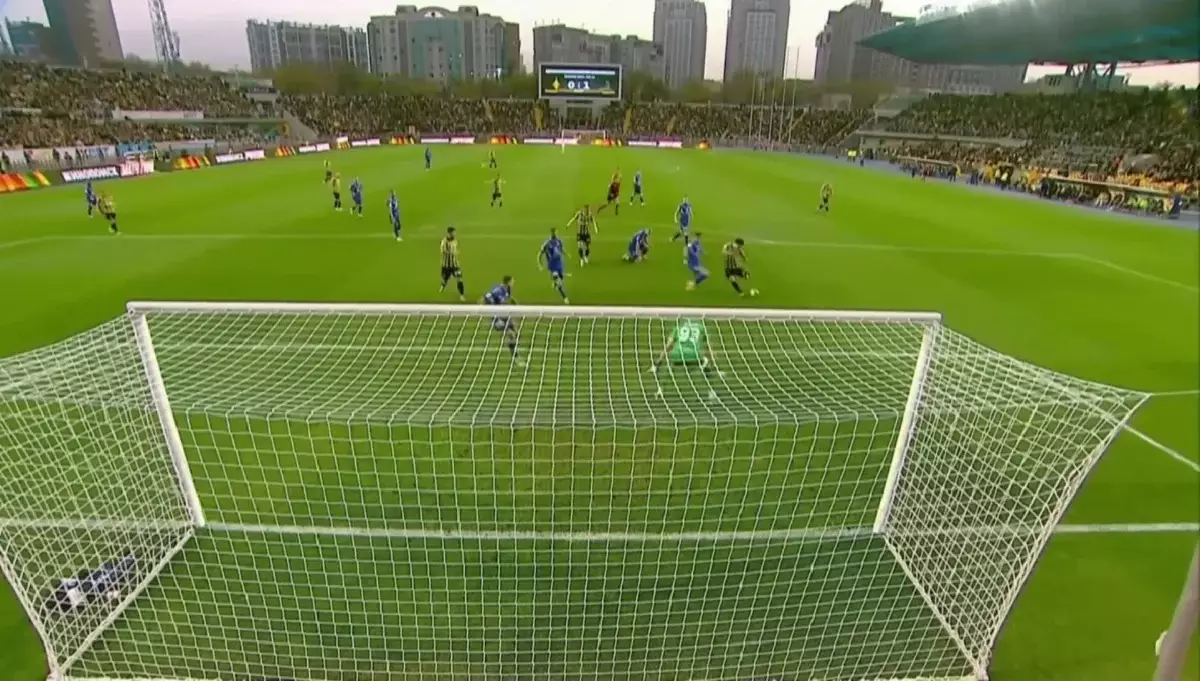 «Қайрат» - бесінші мәрте ел чемпионы: Дастан Сәтпаевтың голы шешуші болды