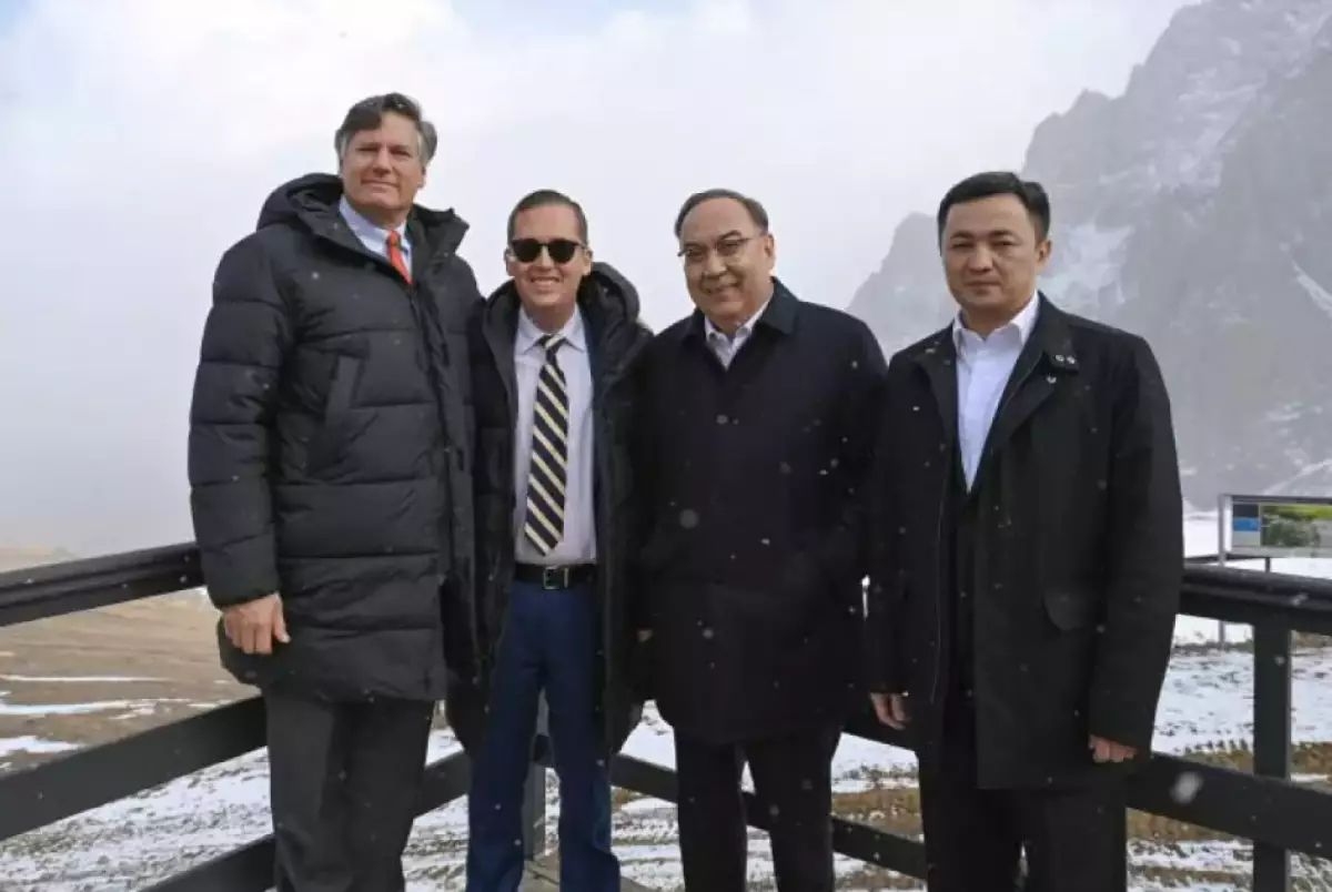 Трамптың арнайы өкілі мен АҚШ мемлекеттік хатшысының орынбасары Алматыға келді