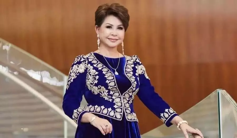 Роза Рымбаева саясатқа араласқан әртістерді сынады