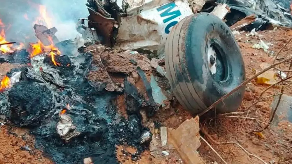 Крушение самолета с туристами унесло 11 жизней