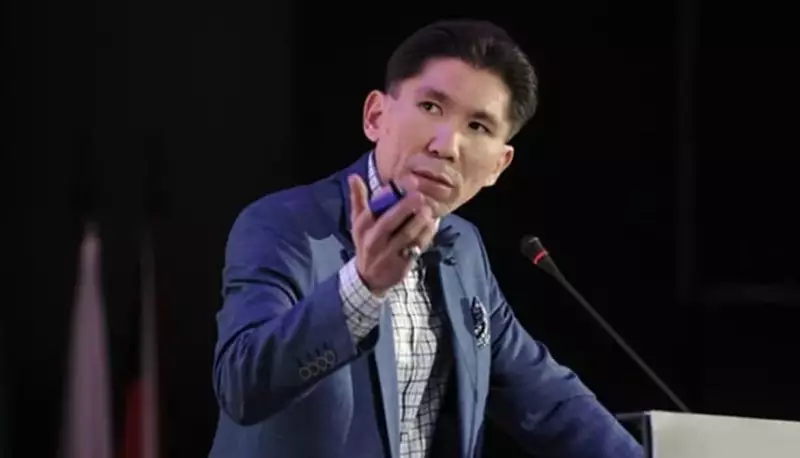 "Инструмент политического давления": Досым Сатпаев о продажных судах