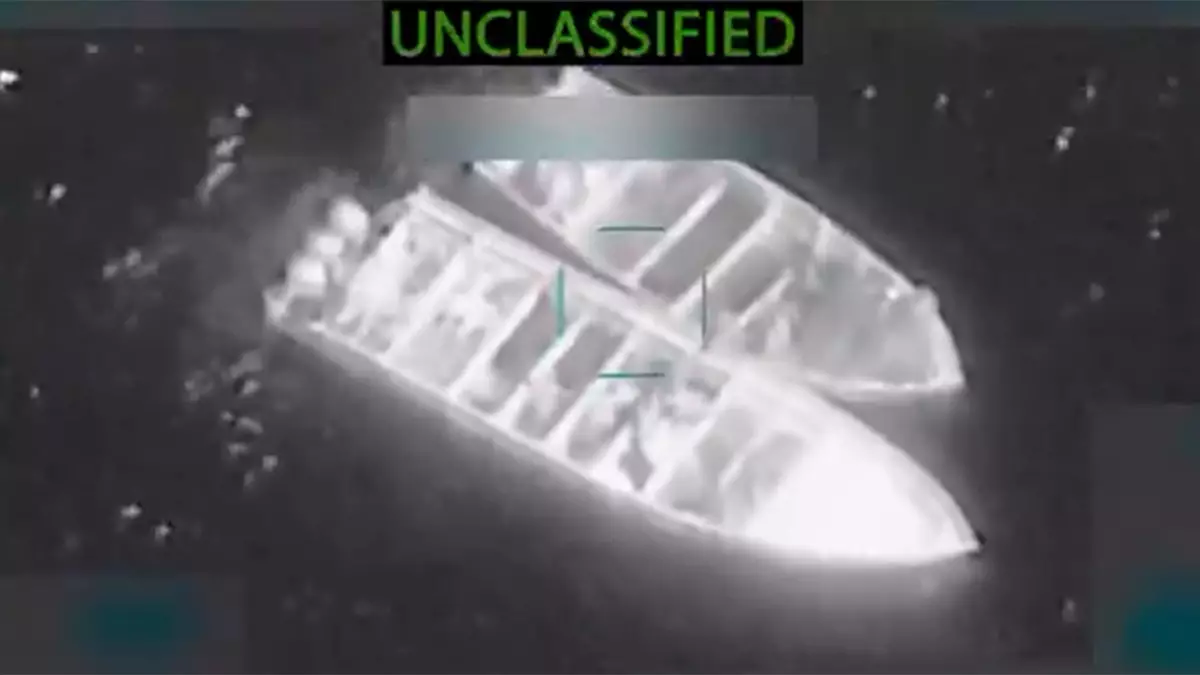 ВС США уничтожили 14 предполагаемых наркоторговцев в ходе ударов по четырем судам в восточной части Тихого океана, сообщил Хегсет.