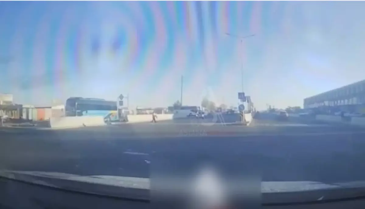 Астанада Lexus мінген жүргізуші жолдан өтіп бара жатқан адамды қағып өлтірді (ВИДЕО)